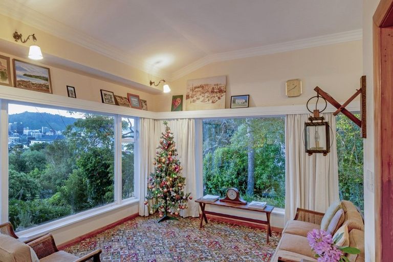 Photo of property in 43 Austin Street, Mount Victoria, Wellington, 6011