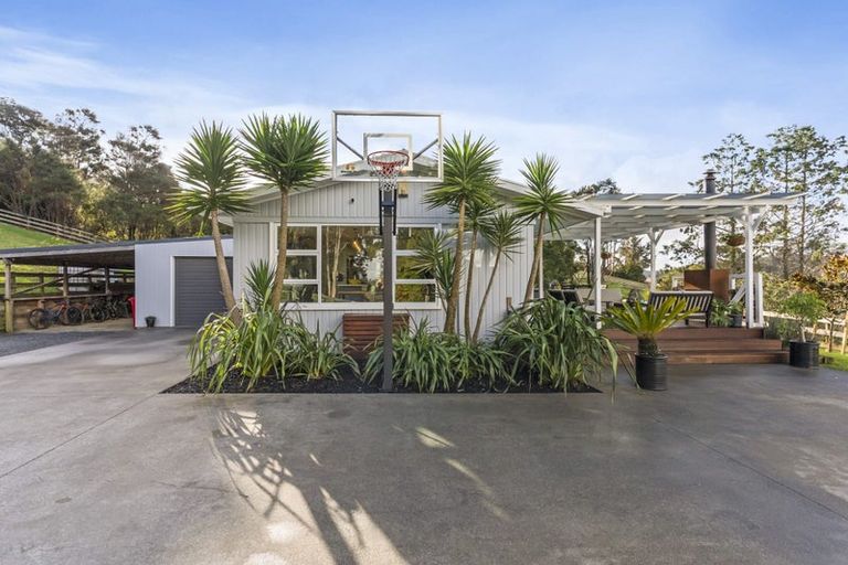 Photo of property in 52c Downer Access Road, Kaukapakapa, 0873