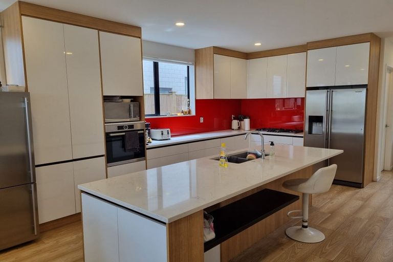 Photo of property in 19 Hakinakina Drive, Flat Bush, Auckland, 2019