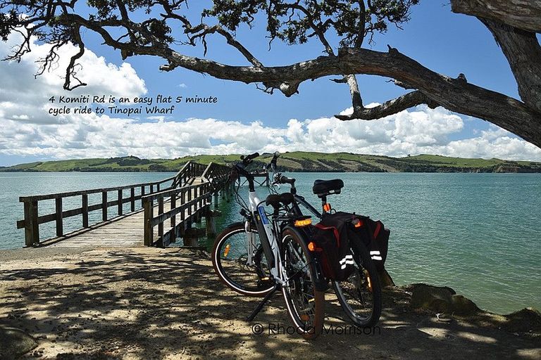 Photo of property in 4 Komiti Road, Tinopai, 0593