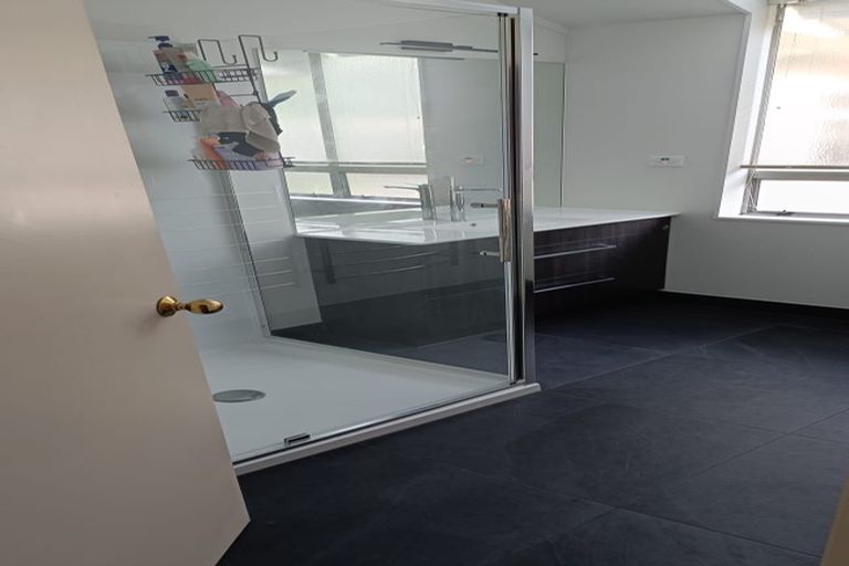 Photo of property in 68 Whiting Crescent, Greenmeadows, Napier, 4112