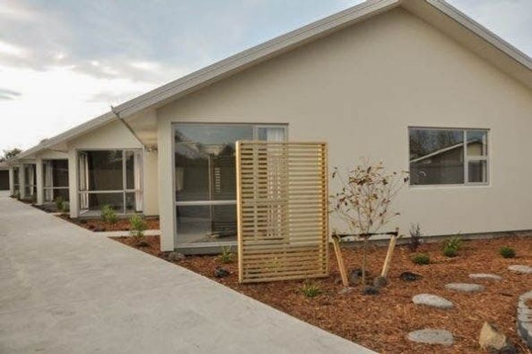 Photo of property in 135 Edgeware Road, St Albans, Christchurch, 8014