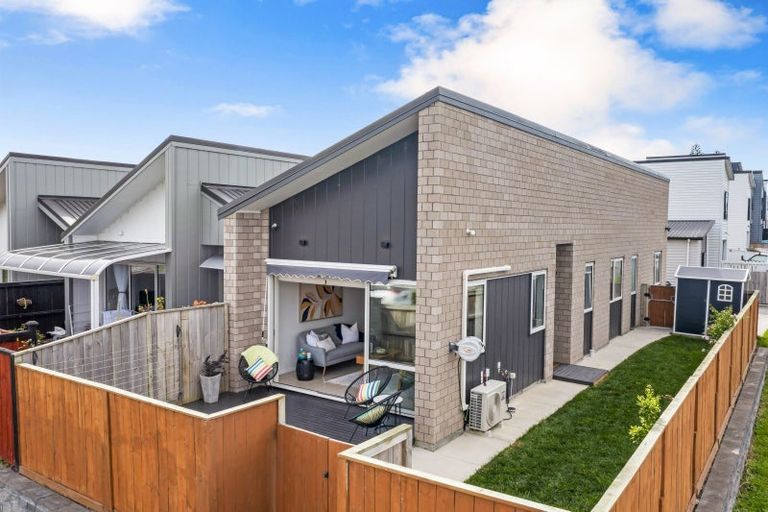 Photo of property in 129 Tarapuka Road, Westgate, Auckland, 0814