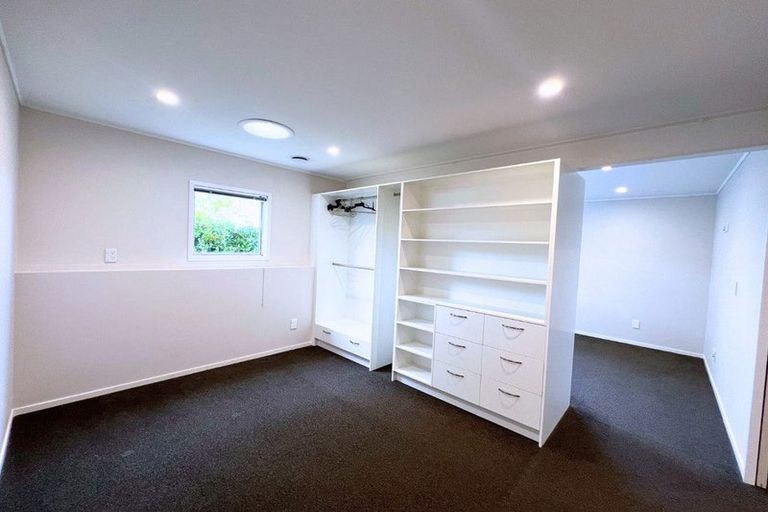 Photo of property in 25 Peterhouse Place, West Harbour, Auckland, 0618