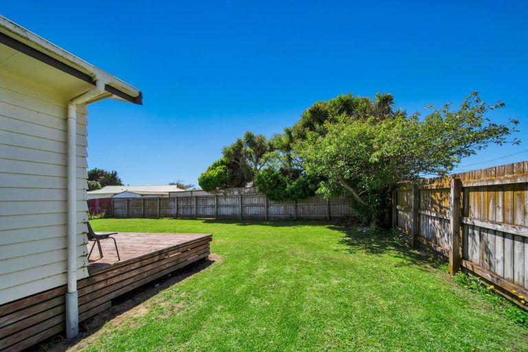 Photo of property in 75 Tauhuri Street, Manaia, 4612