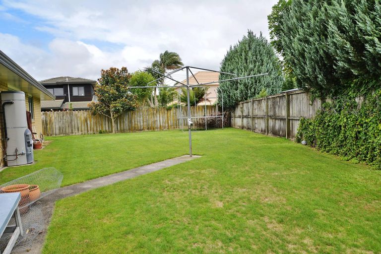 Photo of property in 8 Aristoy Close, Conifer Grove, Takanini, 2112