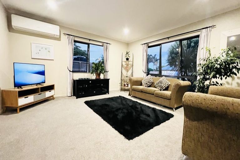 Photo of property in 9 Jacaranda Drive, Whitianga, 3510