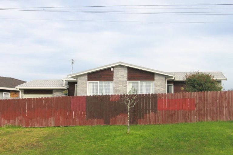 Photo of property in 88 Don Buck Road, Massey, Auckland, 0614