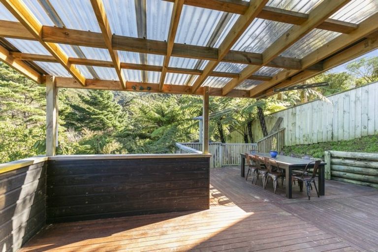 Photo of property in 99 Thurleigh Grove, Karori, Wellington, 6012
