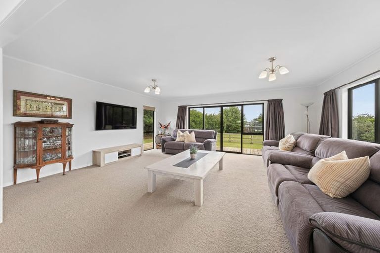 Photo of property in 1 Whitcombe Street, Lepperton, New Plymouth, 4373