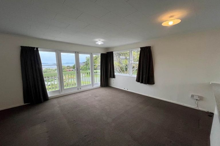 Photo of property in 50a Dowse Drive, Maungaraki, Lower Hutt, 5010