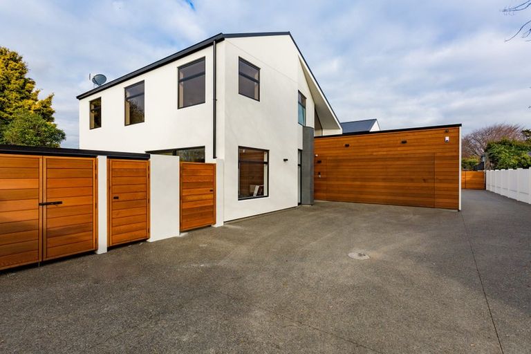 Photo of property in 80c Clyde Road, Ilam, Christchurch, 8041