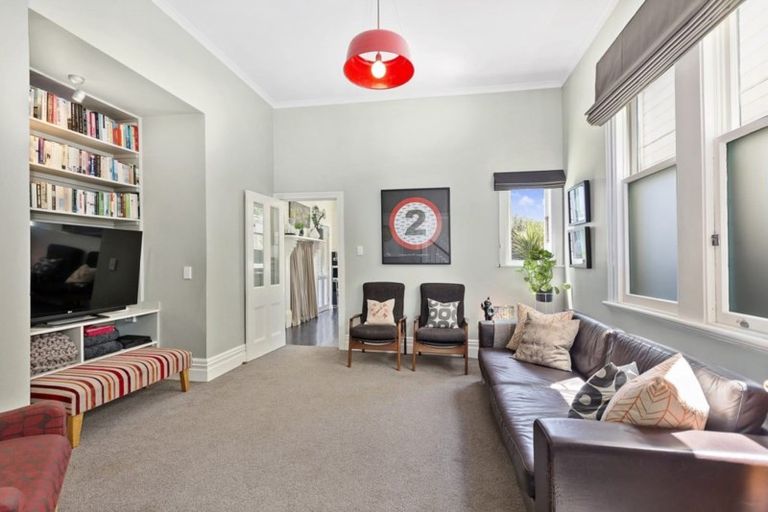 Photo of property in 19 Roy Street, Newtown, Wellington, 6021