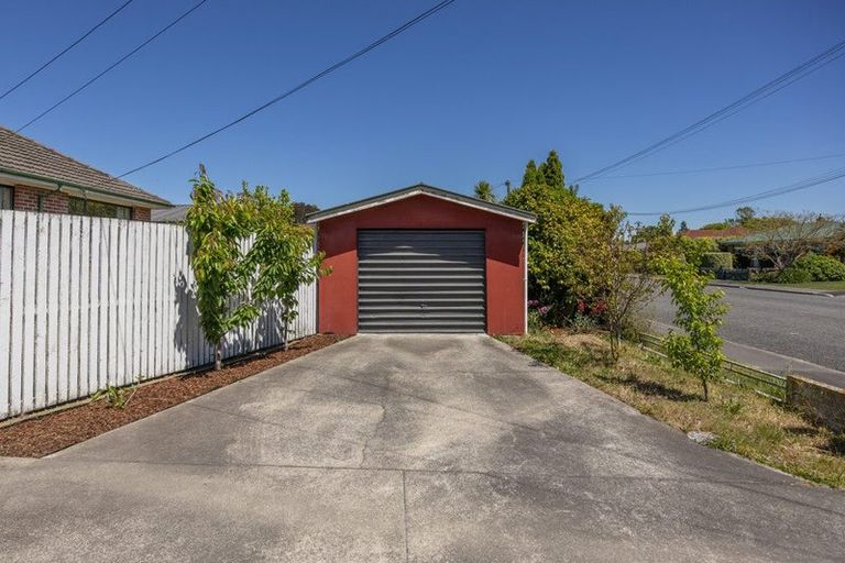 Photo of property in 1/39 Harris Crescent, Papanui, Christchurch, 8053