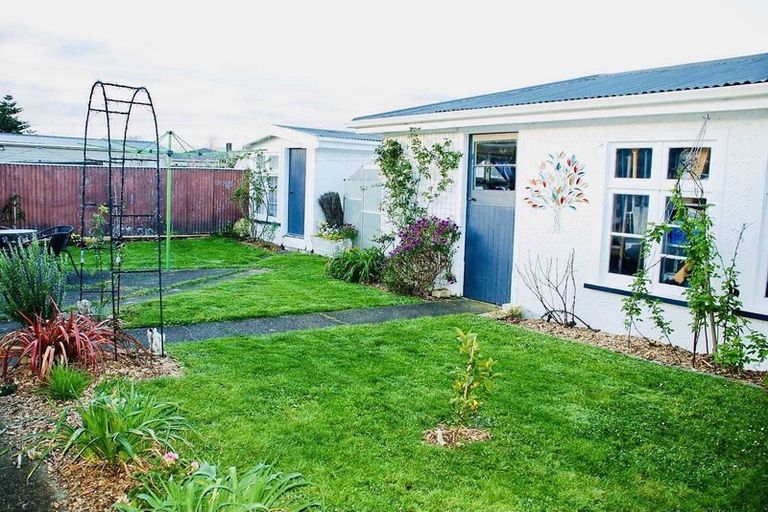 Photo of property in 1 Sefton Avenue, Highbury, Palmerston North, 4412