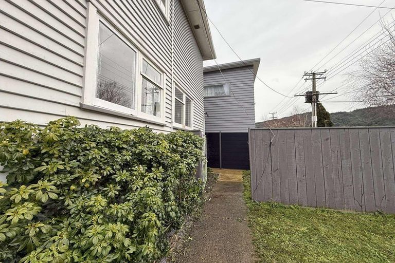 Photo of property in 21 Rimutaka Street, Paraparaumu, 5032