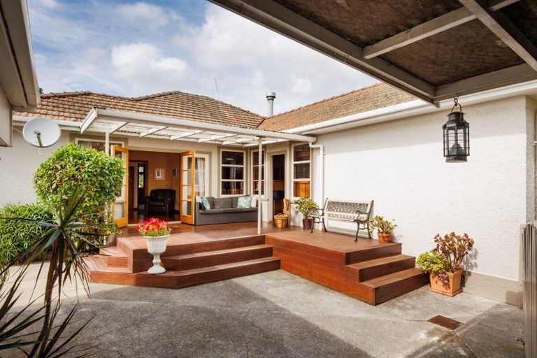 Photo of property in 7 Vernon Avenue, Takaro, Palmerston North, 4412