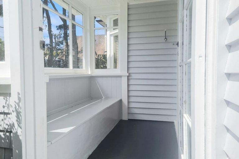 Photo of property in 4 Lochiel Road, Khandallah, Wellington, 6035