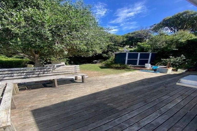 Photo of property in 63 Mana View Road, Paremata, Porirua, 5026
