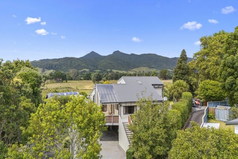 Photo of property in 12 Kaitake Place, Oakura, 4314