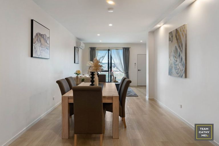 Photo of property in 6 Papa Takaro Lane, Flat Bush, Auckland, 2019