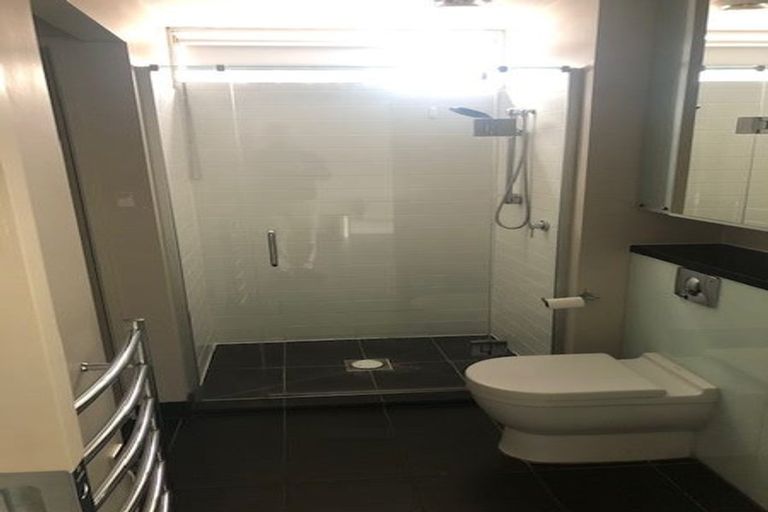 Photo of property in Summit Apartments, 23/184 Molesworth Street, Thorndon, Wellington, 6011