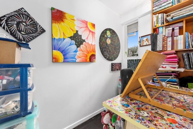 Photo of property in 5 Parera Grove, Heretaunga, Upper Hutt, 5018