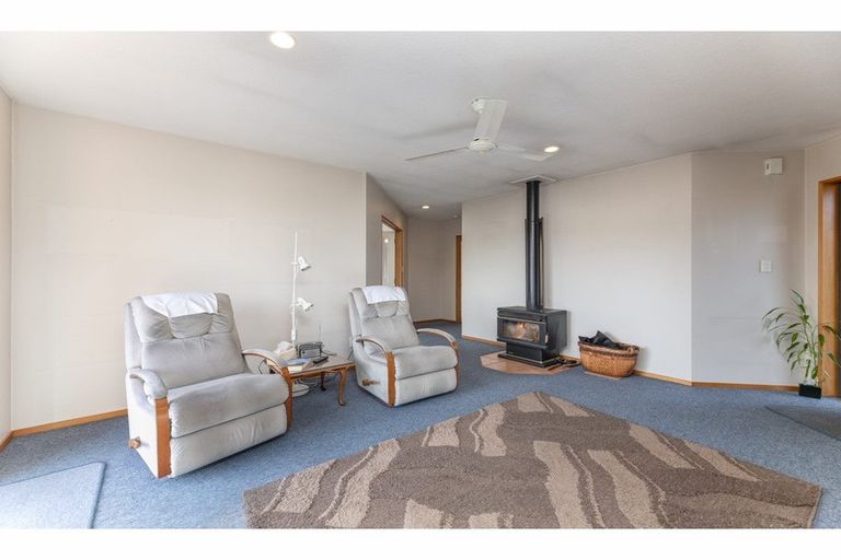 Photo of property in 83 Rolleston Drive, Rolleston, 7614