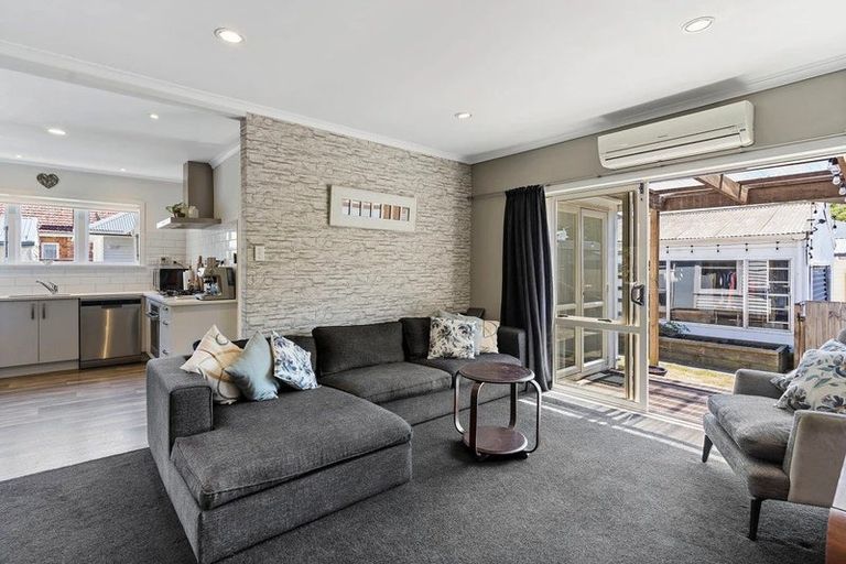 Photo of property in 1/13 Martin Road, Manurewa, Auckland, 2102