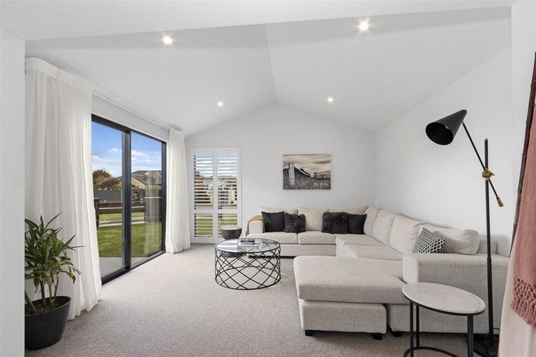 Photo of property in 215 Cavendish Road, Casebrook, Christchurch, 8051