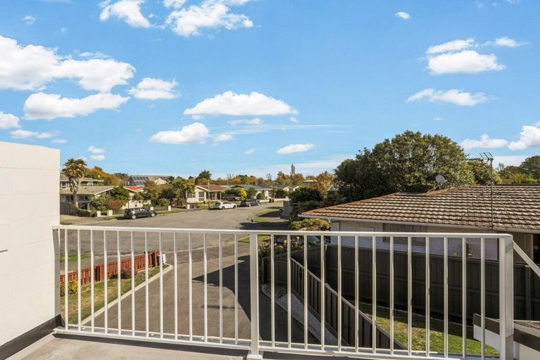 Photo of property in 2/19 De Bloge Place, Burwood, Christchurch, 8061