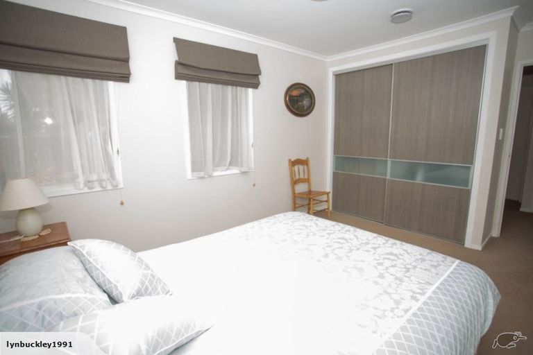 Photo of property in 2 Matuhi Rise, Henderson, Auckland, 0612