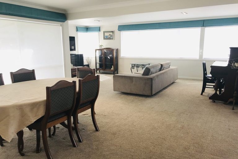 Photo of property in 23a Bournemouth Terrace, Murrays Bay, Auckland, 0630