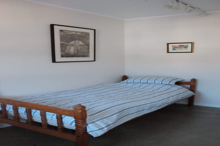 Photo of property in Melksham Towers, 901/131 Brougham Street, Mount Victoria, Wellington, 6011