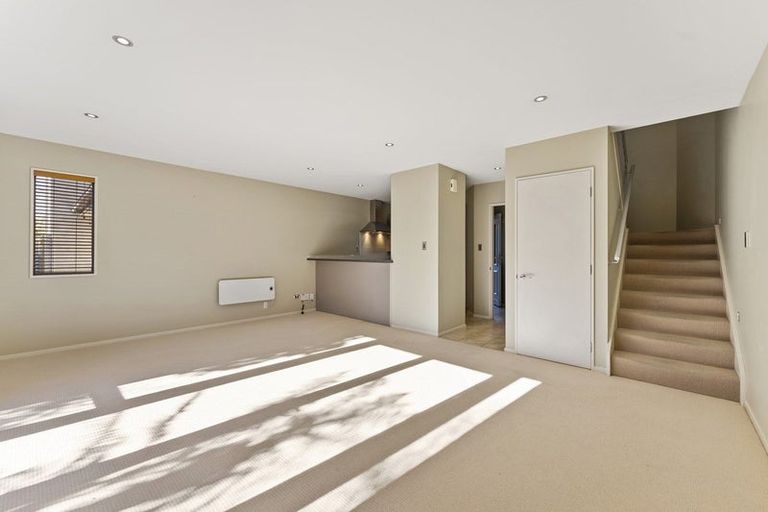 Photo of property in 94a Packe Street, Edgeware, Christchurch, 8013