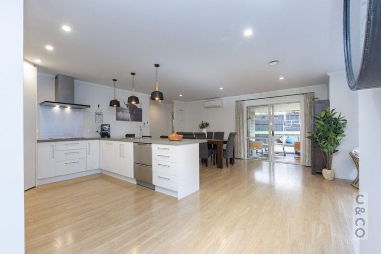 Photo of property in 38 Maude Street, Riverhead, 0820