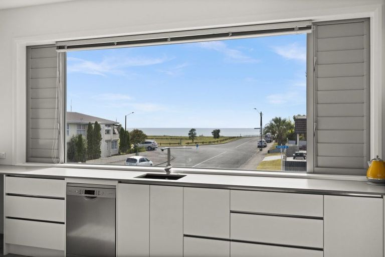 Photo of property in 190d Charles Street, Westshore, Napier, 4110