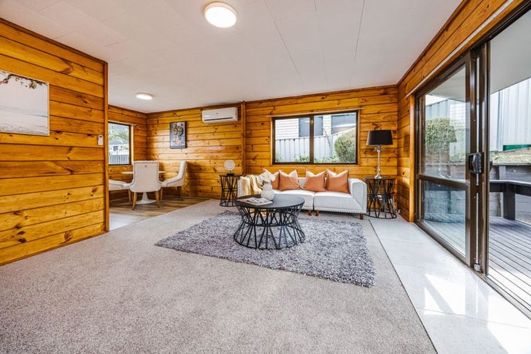 Photo of property in 3/32 Great South Road, Papakura, 2110