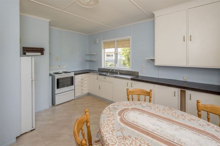 Photo of property in 9 Iti Street, Otaki, 5512