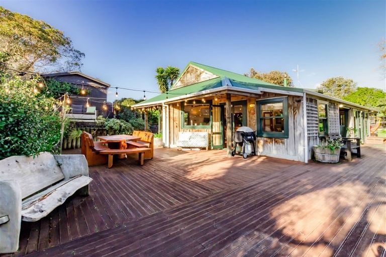 Photo of property in 48 Margaret Road, Raumati Beach, Paraparaumu, 5032