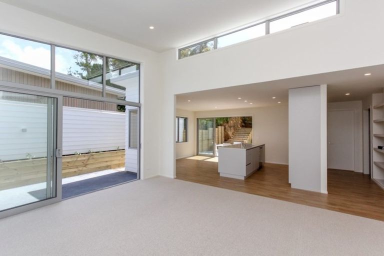 Photo of property in 4 Mackillop Way, Brooklands, New Plymouth, 4310