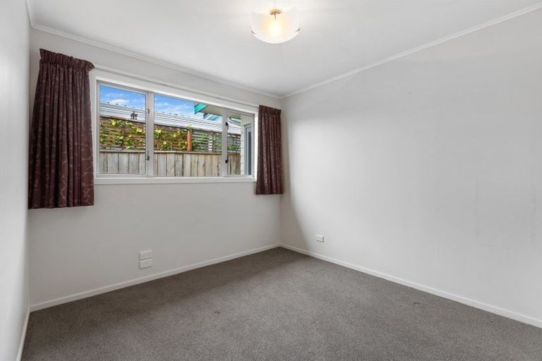 Photo of property in 18a Raniera Street, Glen Avon, New Plymouth, 4312