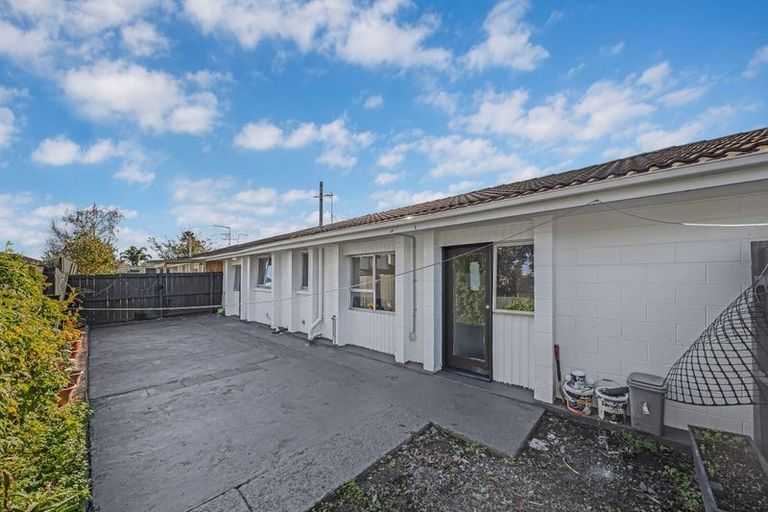 Photo of property in 2/26 Airfield Road, Takanini, 2112