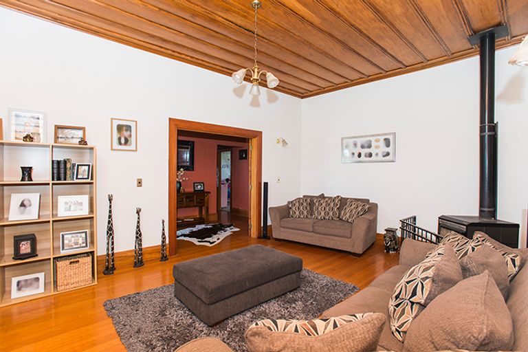 Photo of property in 17 Cemetery Road, Patutahi, Gisborne, 4072