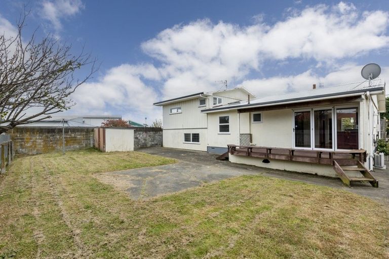 Photo of property in 16 Arnold Street, Onekawa, Napier, 4110