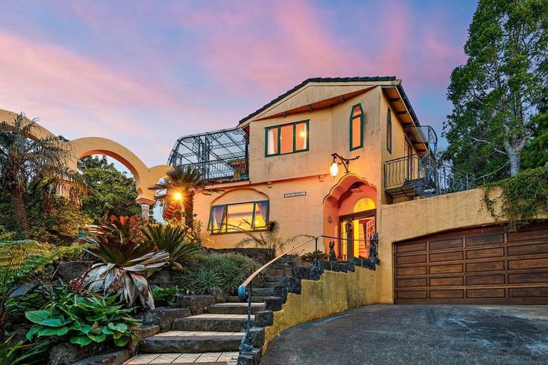 Photo of property in 102 Opanuku Road, Henderson Valley, Auckland, 0612