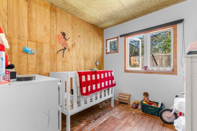 Photo of property in 106 Komiti Road, Tinopai, Matakohe, 0593