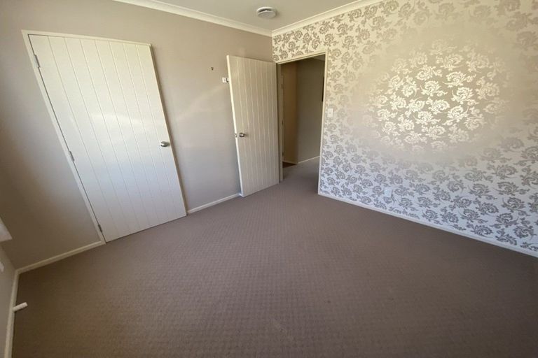 Photo of property in 54 Geneva Terrace, Kelvin Grove, Palmerston North, 4414