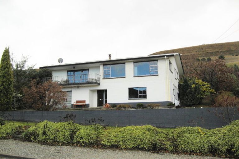 Photo of property in 22 Hazlett Street, Clyde, 9330
