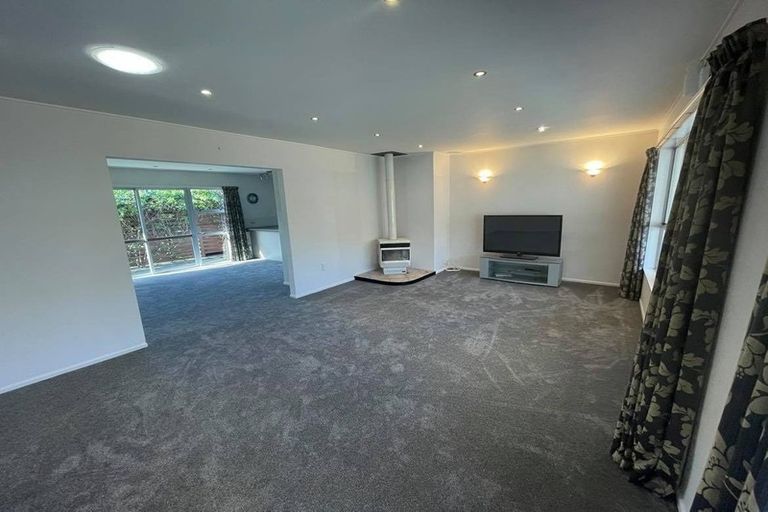 Photo of property in 79 Pasadena Crescent, Totara Park, Upper Hutt, 5018